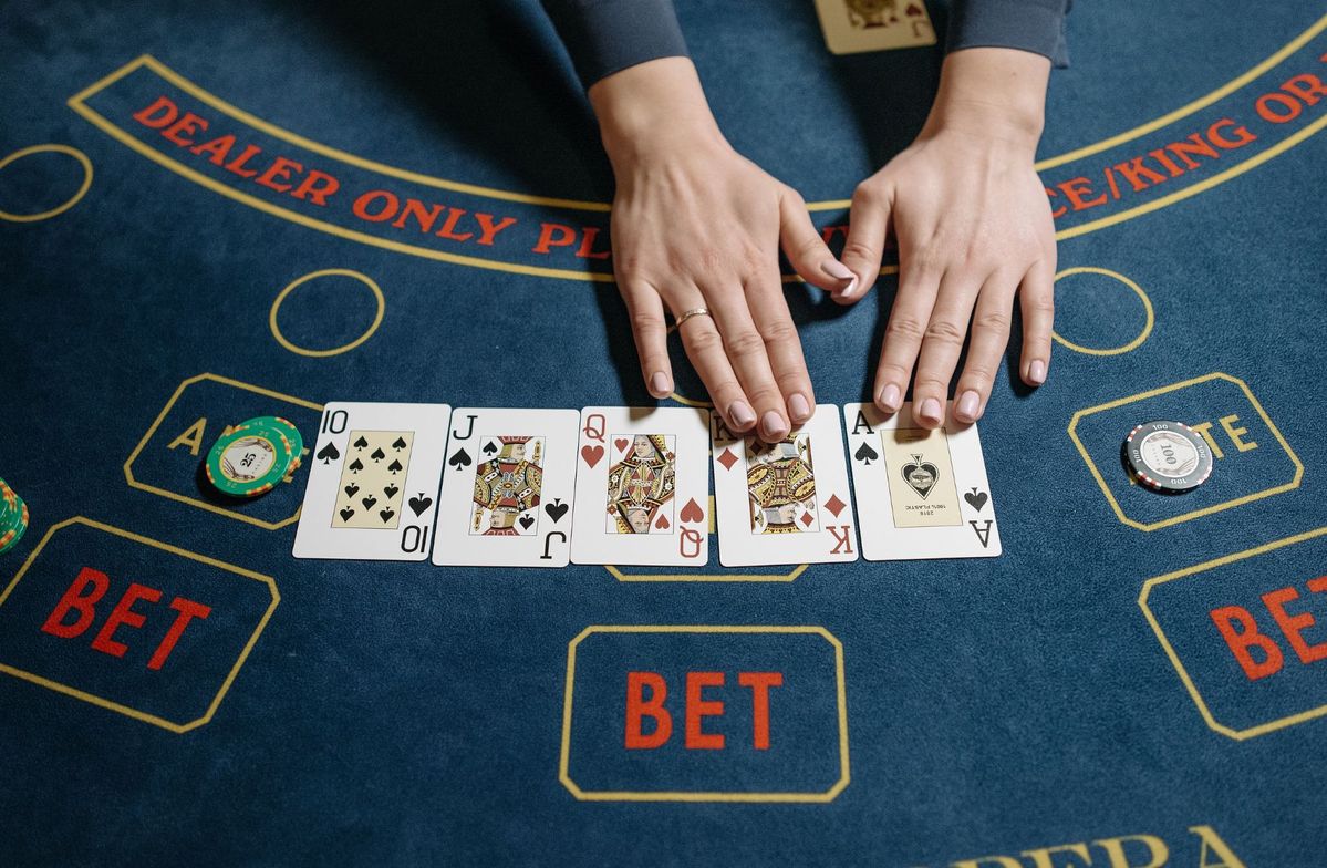 Hooters Casino Live Casino